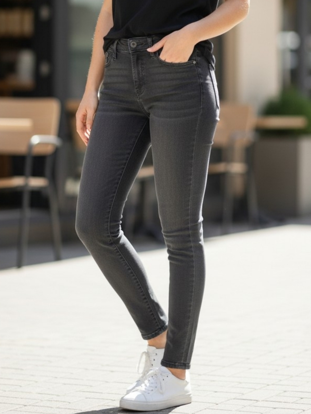 Prana  Skinny Jeans in Charcoal Gray In EUC